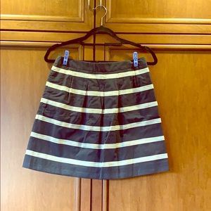 Pleated striped structured skirt with pockets